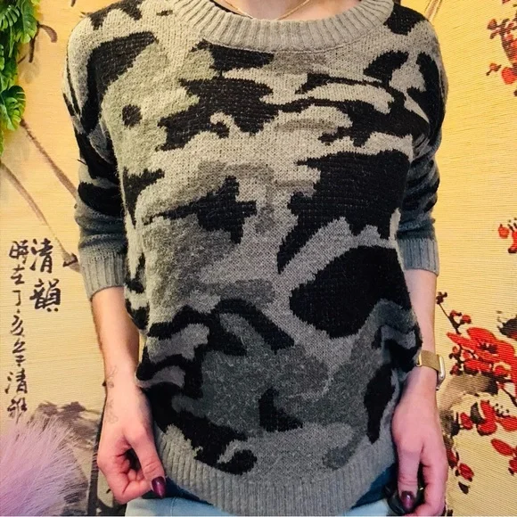 Katsumi Women’s Y2K Retro Camouflage Crewneck Sweater Size M​ - Picture 5 of 12